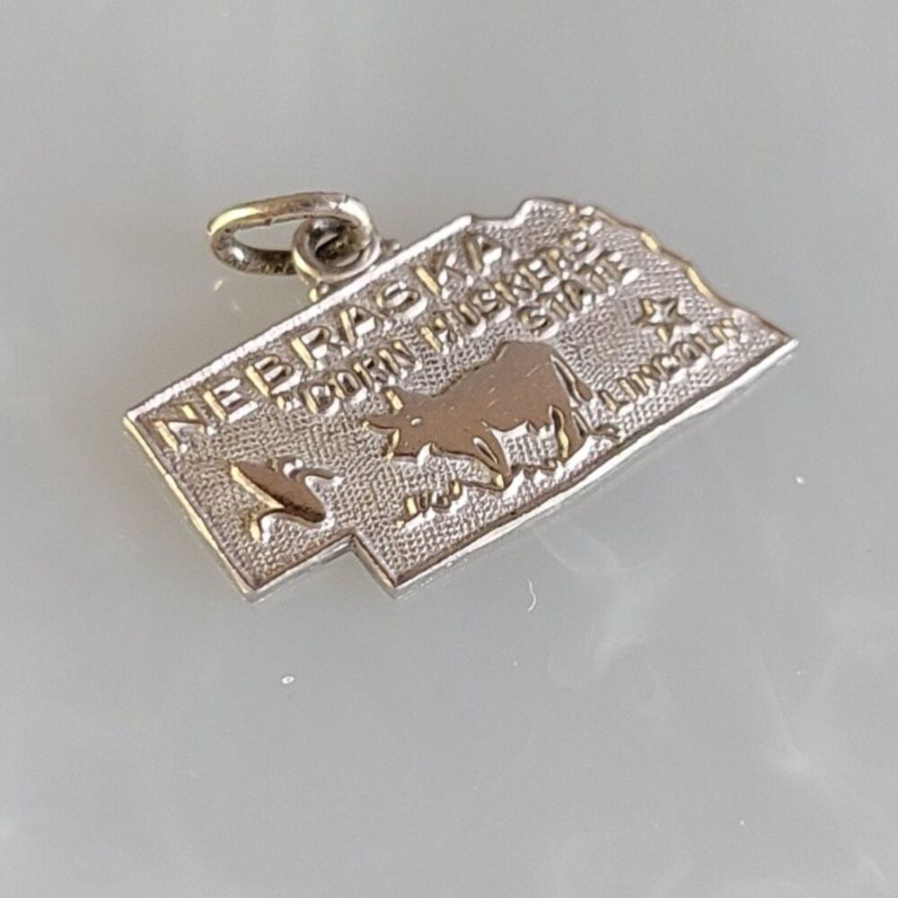 Vintage Sterling Silver Nebraska State Charm 1961 Cornhuskers Souvenir Pendant - Picture 3 of 8
